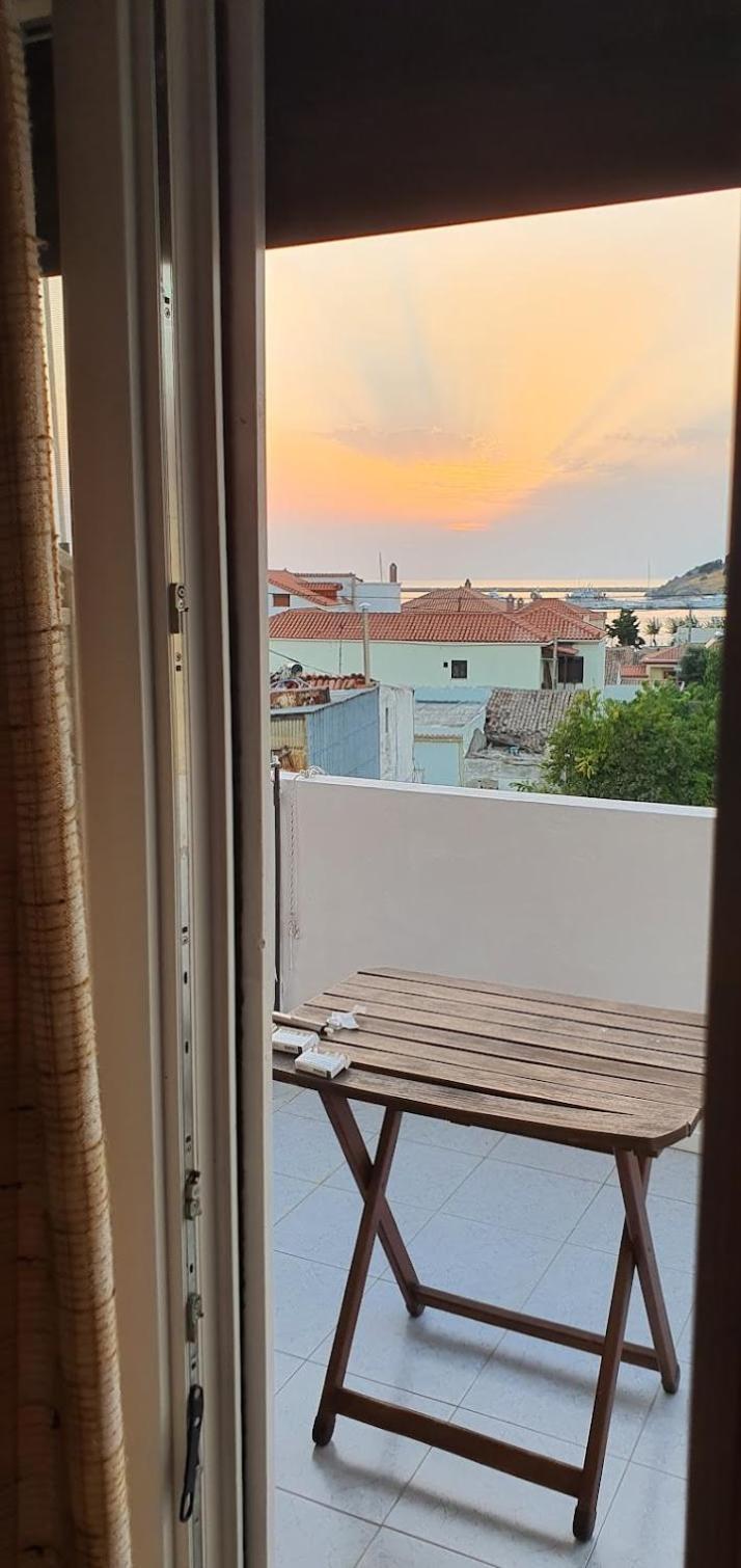 Kostas Studios Apartments - Ενοικιαζόμενα Δωμάτια Με Κουζινάκι Мирина Экстерьер фото